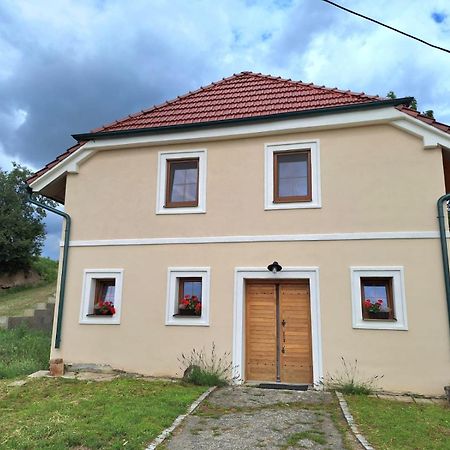 Apartmany Pausram Pouzdrany Экстерьер фото